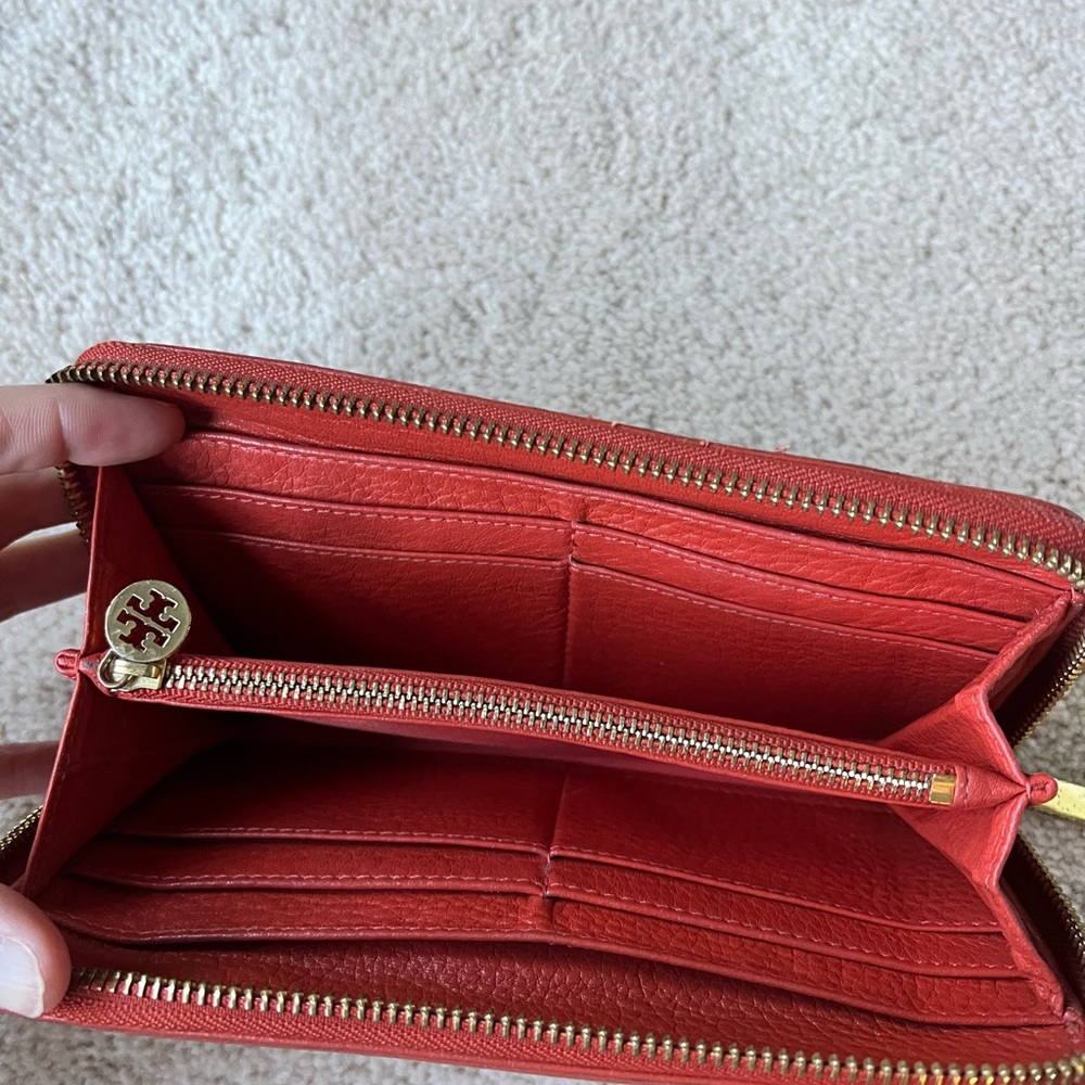 Tory Burch Wallet - Picture 5 of 6